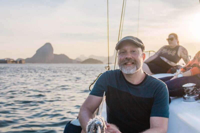 Rio De Janeiro: Unforgettable Sunset Boat Tour - Coastline and Island Experience
