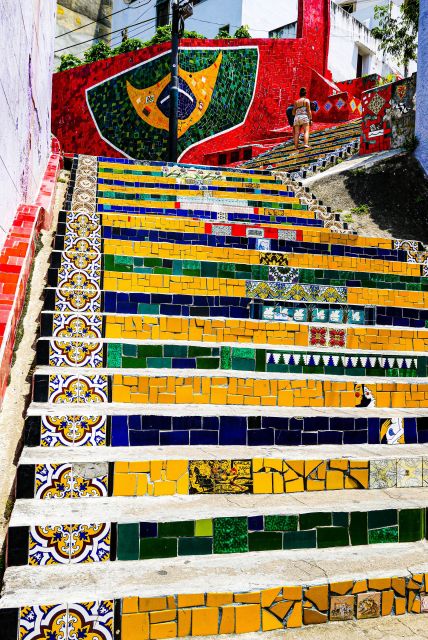 Rio De Janeiro: Walking Tour + Pub Crawl + Samba in Lapa - Visiting Carioca Aqueduct