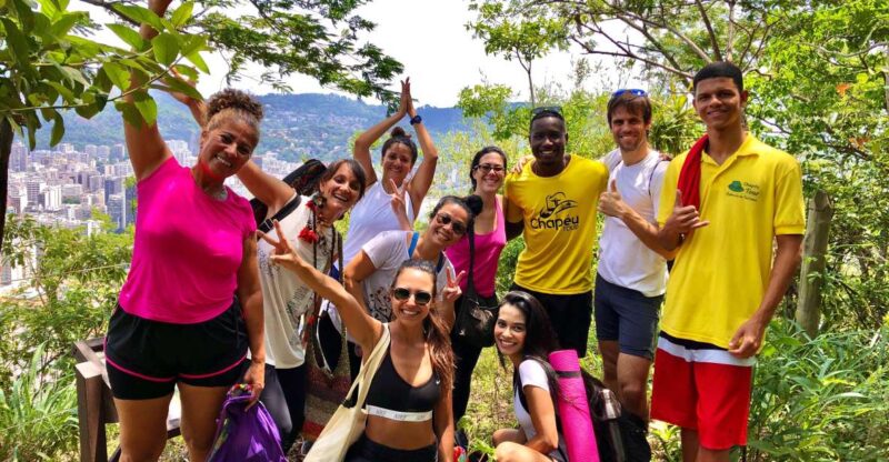 Rio: Favela Tour + Hiking in Babilônia and Chapéu Mangueira - Breathtaking Views