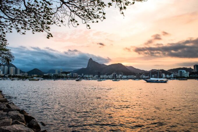 Rio: Guanabara Bay 2-Hour Boat Tour - Booking Information and Meeting Point