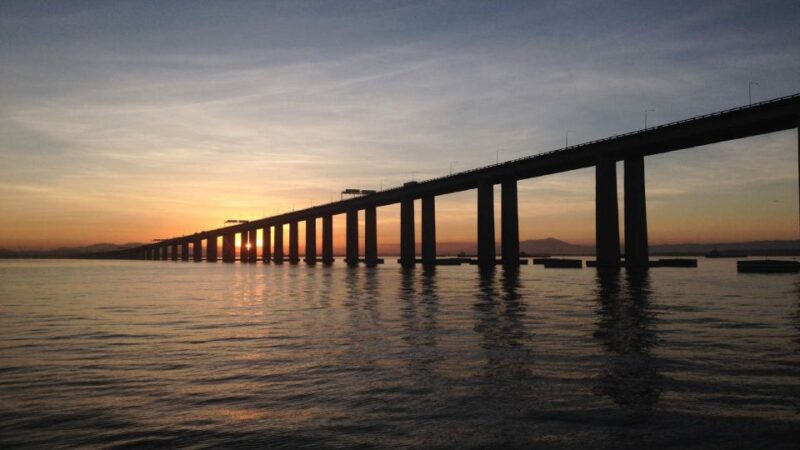 Rio: Guanabara Bay Boat Trip by Catamaran With Audio Guide - Crossing Guanabara Bay