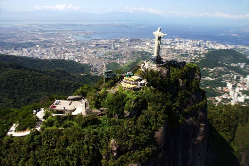 Rio: Maracanã Stadium & Christ the Redeemer by Rack Railway - Highlights