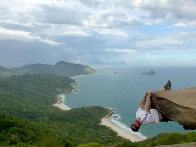 Rio: Pedra Do Telégrafo Hiking & Relax in a Wild Beach - Vertigo-Inducing Illusion