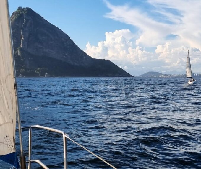 Rio: Sailing Experience Explore Rio De Janeiros Coastline - Drinks and Wind Freedom
