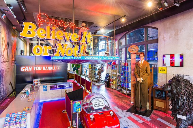 Ripleys Believe It or Not Amsterdam & 1-Hour Canal Cruise - Exploring the Canal Cruise