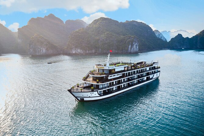 Rita Cruise-Luxury 5 Star for Lan Ha Bay With Pool - Key Points