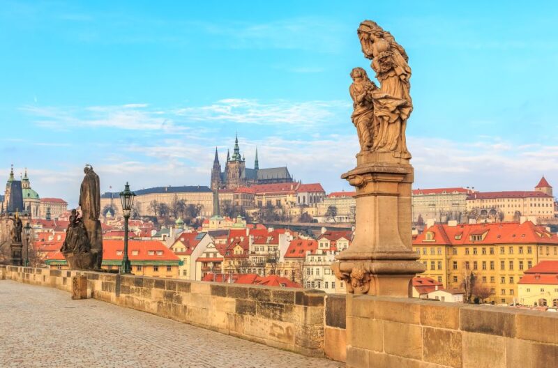River Cruise With Snack - Experience Highlights