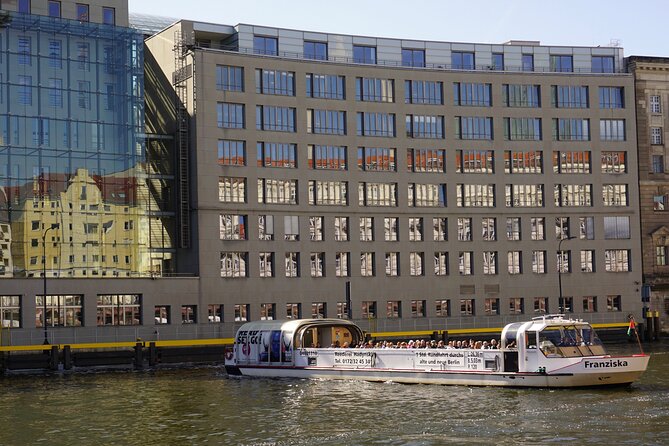 River Cruise With Tour Guide (Ger./Engl.) Berlin. Hadynski - Traveler Participation Requirements