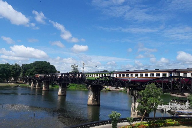 River Kwai Tour 2 Day With Overnight in Floating Hotel Private Trip From Hua Hin - Damnoen Saduak Floating Market