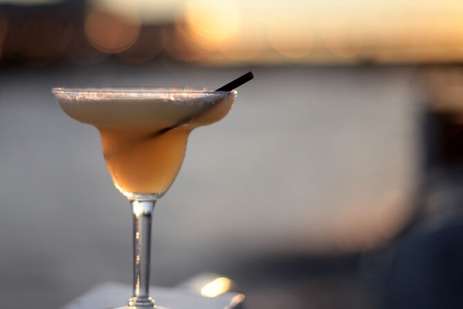 River Thames Evening Cruise - Meeting Point and Accessibility