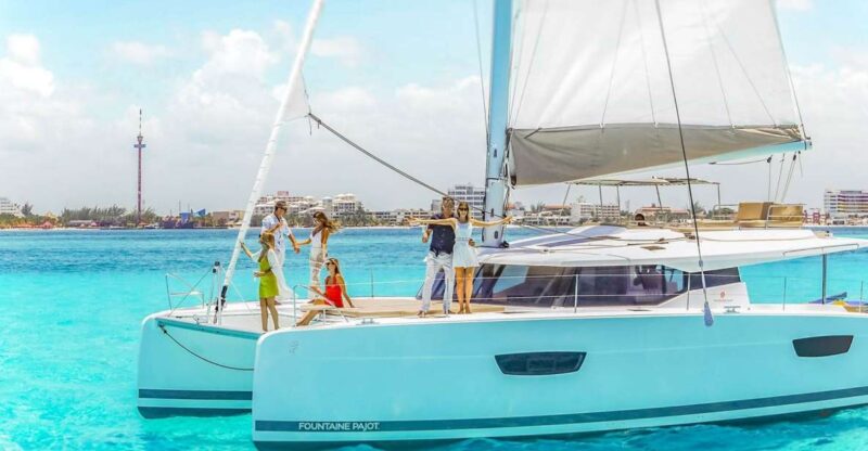 Riviera Maya and Cancun: Isla Mujeres Cruise With Lunch - Snorkeling at Vibrant Reef