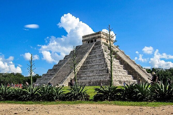 Riviera Maya: Chichen Itza Tour With Cenote - Lunch and Refreshments