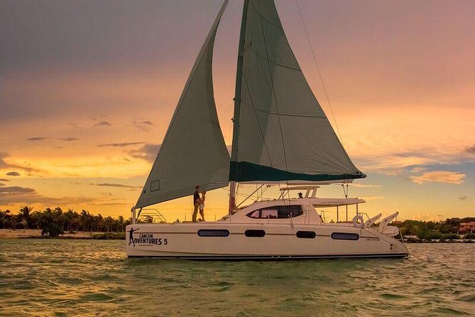 Riviera Maya Luxury Sunset Sailing Plus Light Dinner and Open Bar - Scenery and Atmosphere