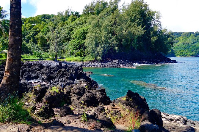 Road to Hana Rainforest, Black Sand Beach, Waterfalls & Lunch - Black Sand Beach