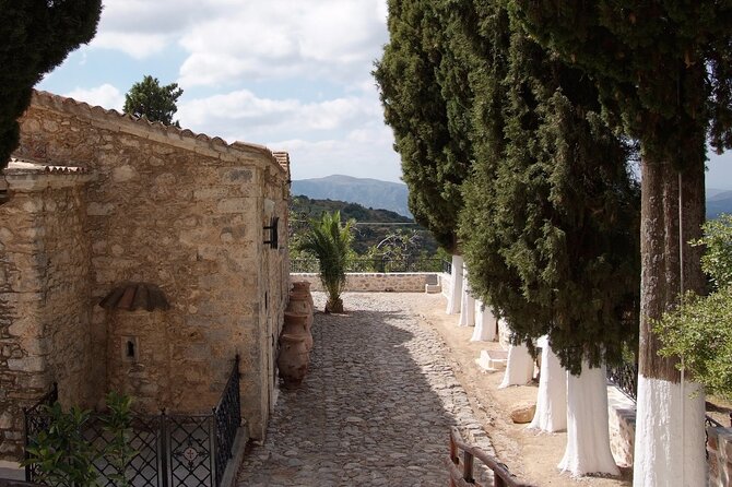 Road-trip to Lasithi: Zeus Cave, Vidiani, Krasi, &Olive Mill Farm - Discovering Cretan Artisans