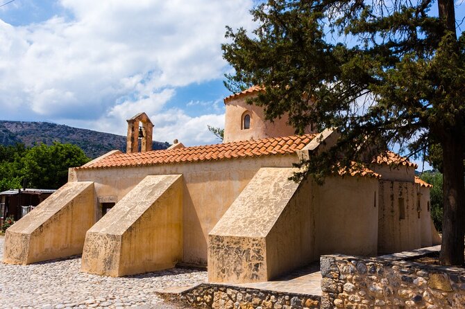 Road-trip to Lasithi: Zeus Cave, Vidiani, Krasi, &Olive Mill Farm - Savoring Local Cuisine and Drinks