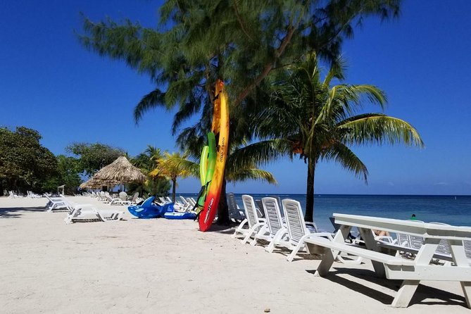 Roatan Beach and Snorkelling Break - Included Amenities