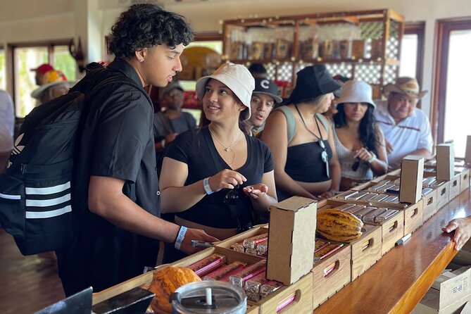 Roatan Island Tour: Monkeys,Sloths,Chocolate, Rum,Private Driver. - Operational Details