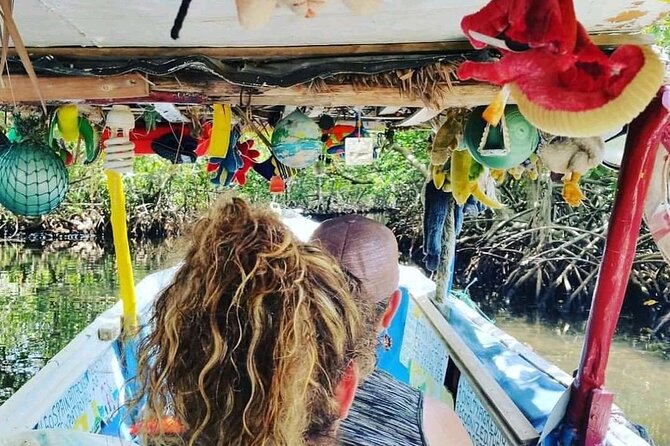 Roatan Mangrove Tunnel,Sightseeing,,Food Tasting and Beach - Taking in Oak Ridge Culture