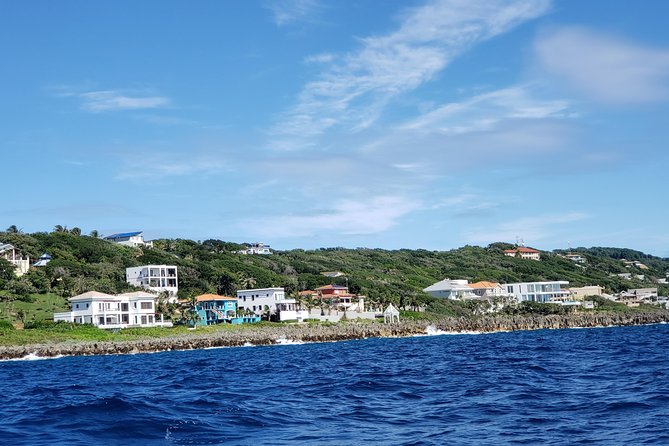 Roatan Parasailing + West Bay Beach Break - Location and Rating