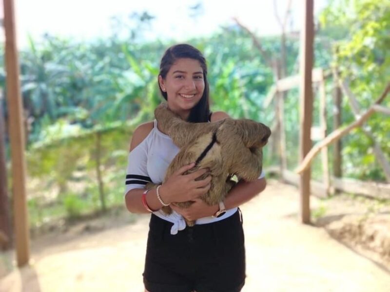 Roatán: Private Monkey and Sloth Sanctuary Tour - Bilingual Guide Services