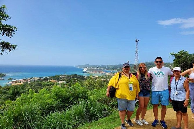 Roatan Sun & Fun, Sloths & Monkeys, Beach & Private Transfer - Key Points