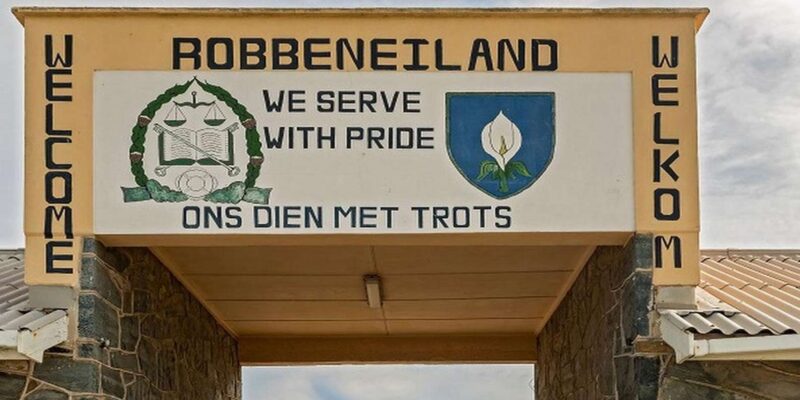 Robben Island and Long Walk To Freedom Historical Day Tour - Itinerary Highlights