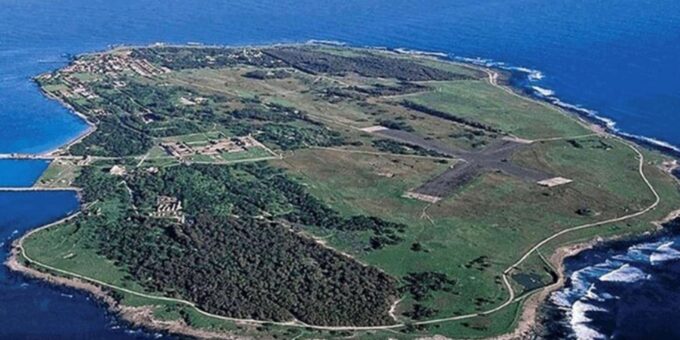 Robben Island Half Day Tour With Pre-Booked Ticket - Booking & Reservations