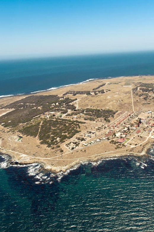 Robben Island, Kirstenbosch and Groot Constantia Tour - Key Points