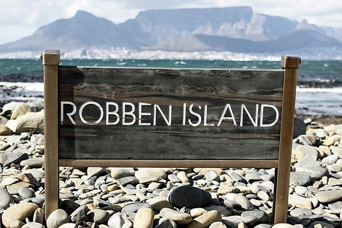 Robben Island Tour & Table Mountain Guided Tour - Panoramic Views From Table Mountain