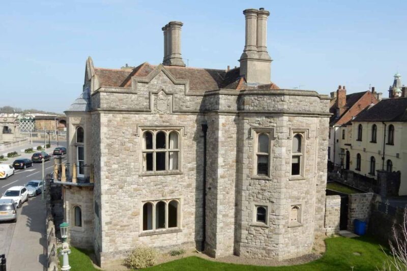 Rochester: Quirky Self-Guided Smartphone Heritage Walks - Detailed Walk Content