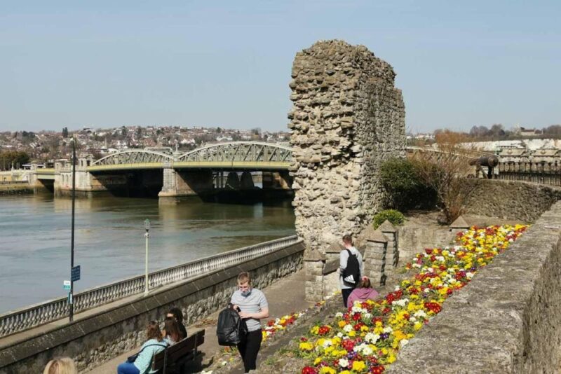 Rochester: Quirky Self-Guided Smartphone Heritage Walks - Key Features of the Walks
