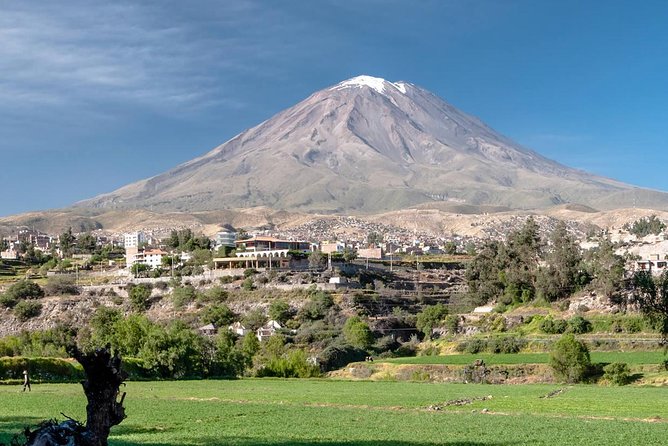 Rock Climbing Arequipa in Valle De Chilina - Small Group Sizes