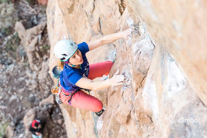 Rock Climbing From Beginners to Experts - Small Groups - Instructor Qualifications