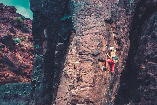 Rock Climbing From Beginners to Experts - Small Groups - Booking and Group Size