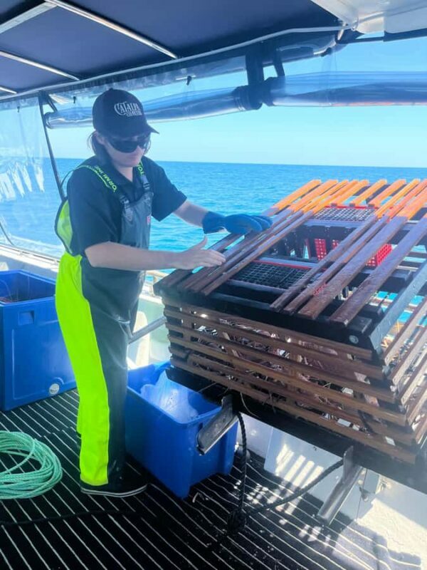 Rockingham: Lobster Catch and Keep Tour with Refreshments - Key Points