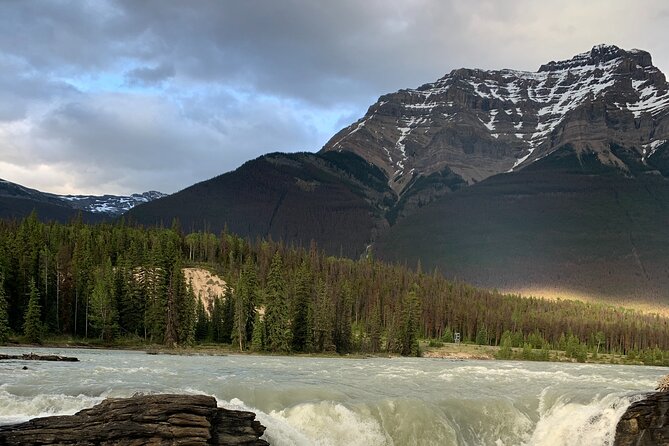 Rocky Mountains Jasper and Banff Tour 5 Day - Dining and Accommodations Overview