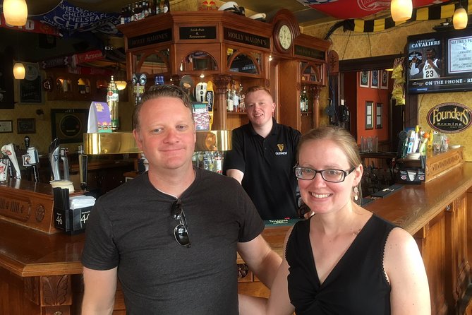 Roebling Point Food and Culture Tour in Covington KY - Small Group Experience