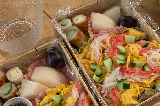 Roll Your Own Sushi and Fry Your Own Tempura in Osaka - Tempura-Frying Process