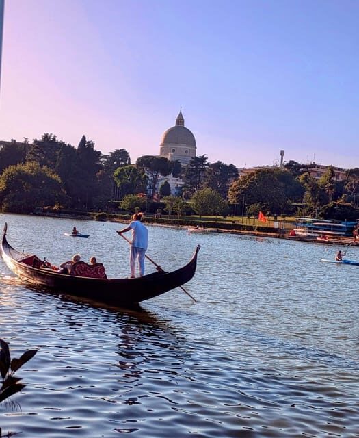 Roma: the One and Only Roma Gondola Tours on the Lake! - Meeting Point and How to Get There
