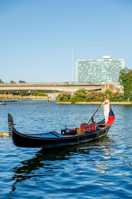 Roma: the One and Only Roma Gondola Tours on the Lake! - Optional Enhancements for Your Ride