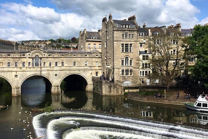 Roman Baths Entry and Walking Tour With Blue Badge Tour Guide - Accessibility and Fitness Requirements