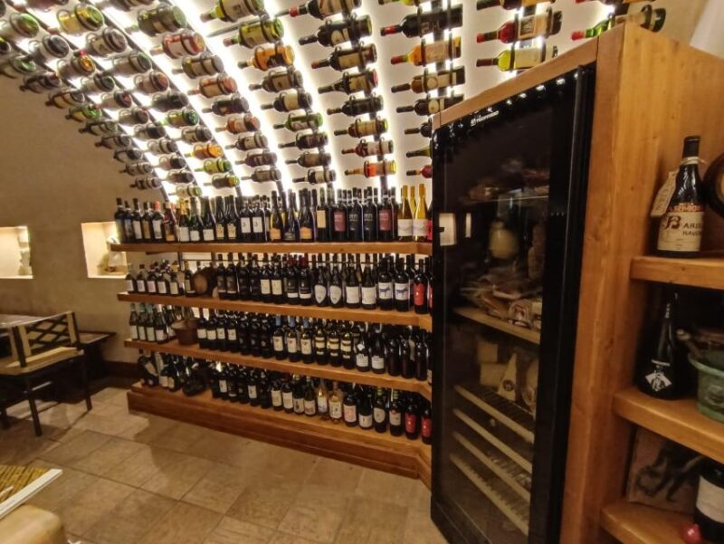 Roman Catacombs Guided Tour With Transfer - Tour Inclusions