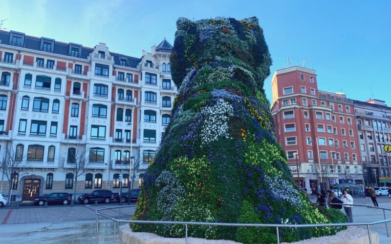 Romantic Bilbao: Outdoor Escape Game - Experience Highlights
