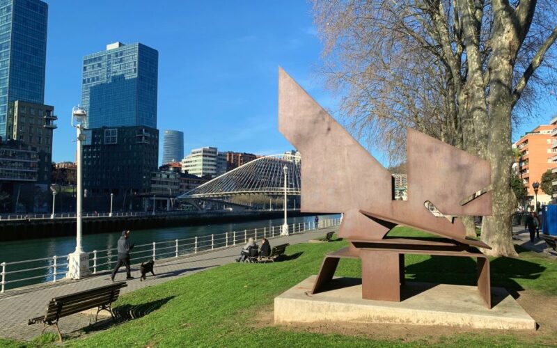 Romantic Bilbao: Outdoor Escape Game - Frequently Asked Questions