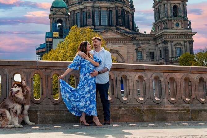 Romantic Couple Photoshoot in the Heart of Berlin - Captured Moments of Intimacy