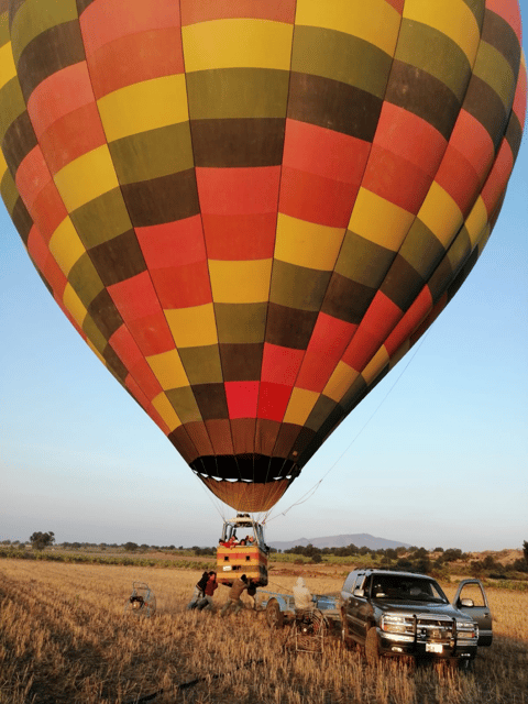 Romantic Couples Flight: Huasca De Ocampo Getaway - Key Points