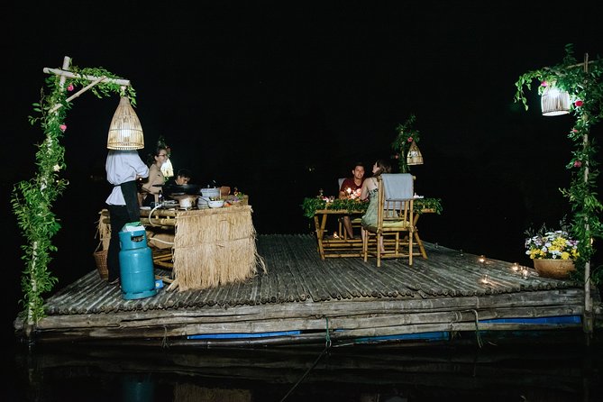 Romantic Dinning On The Bamboo Raft - Romantic Ambiance