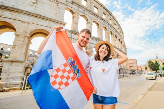 Romantic Joy in Pula – Walking Tour - Riva Pula