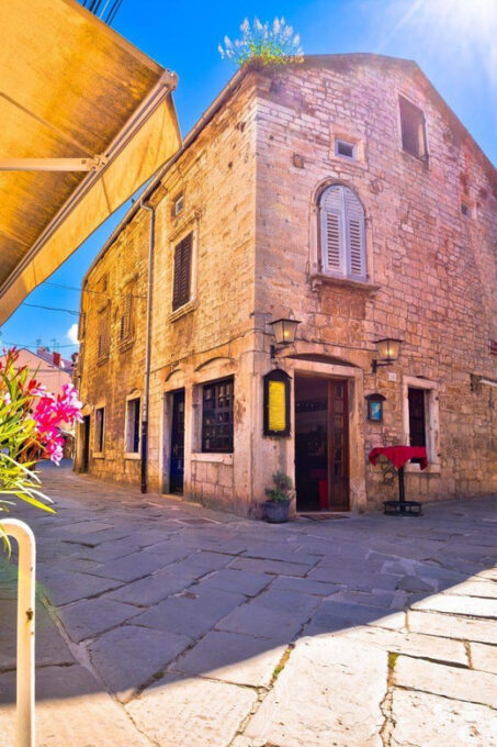 Romantic Joy in Pula – Walking Tour - Frequently Asked Questions